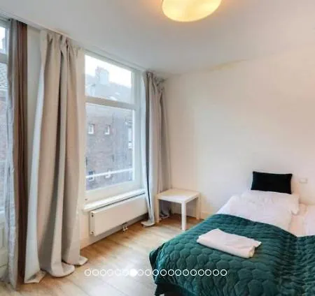 Luxurious Canalview Apt With Patio Centre *